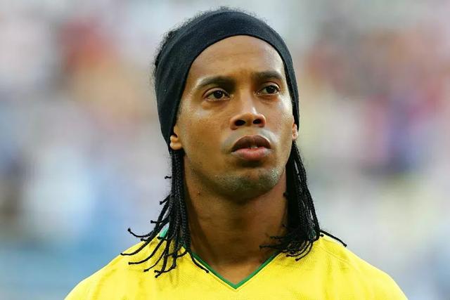 周琦31分曾凡博28+10首钢大胜福建 广东胜广州