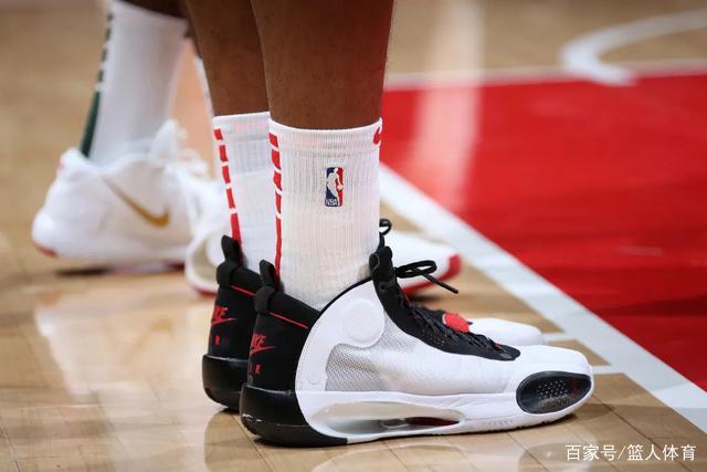 CBA全明星赛第二周球迷投票:郭艾伦反超曾凡博